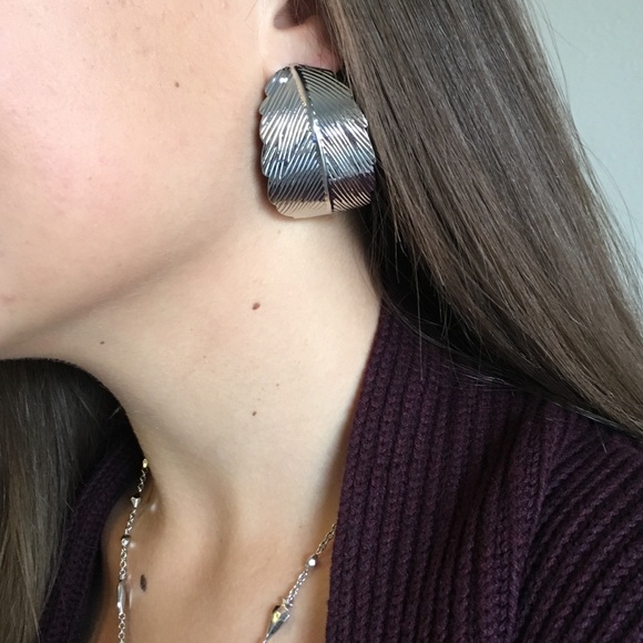 Classy Fashion Jewelry - NWT Leaf Leaves Feathers Floral Hoop Moon Earrings